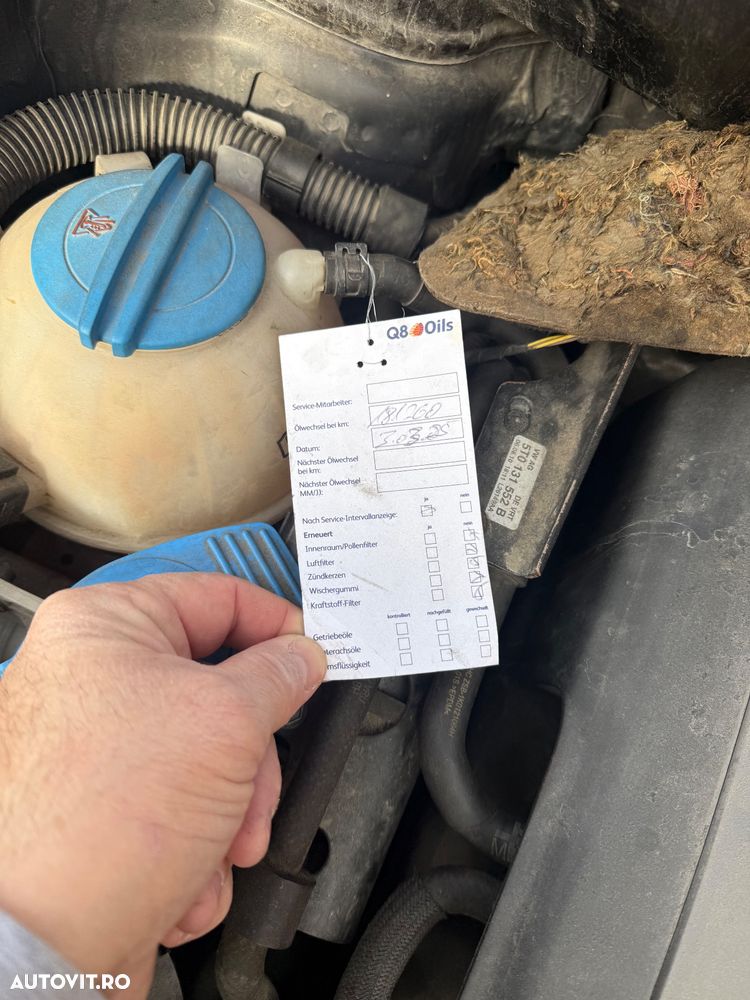 Volkswagen Touran 2.0TDI Highline - 5