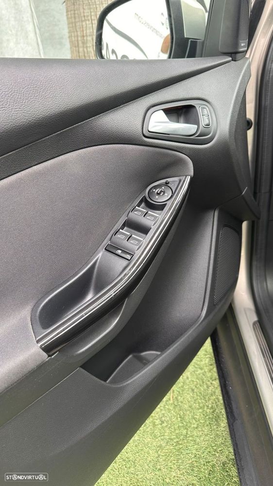 Ford Focus 1.0 EcoBoost Titanium Aut. - 25