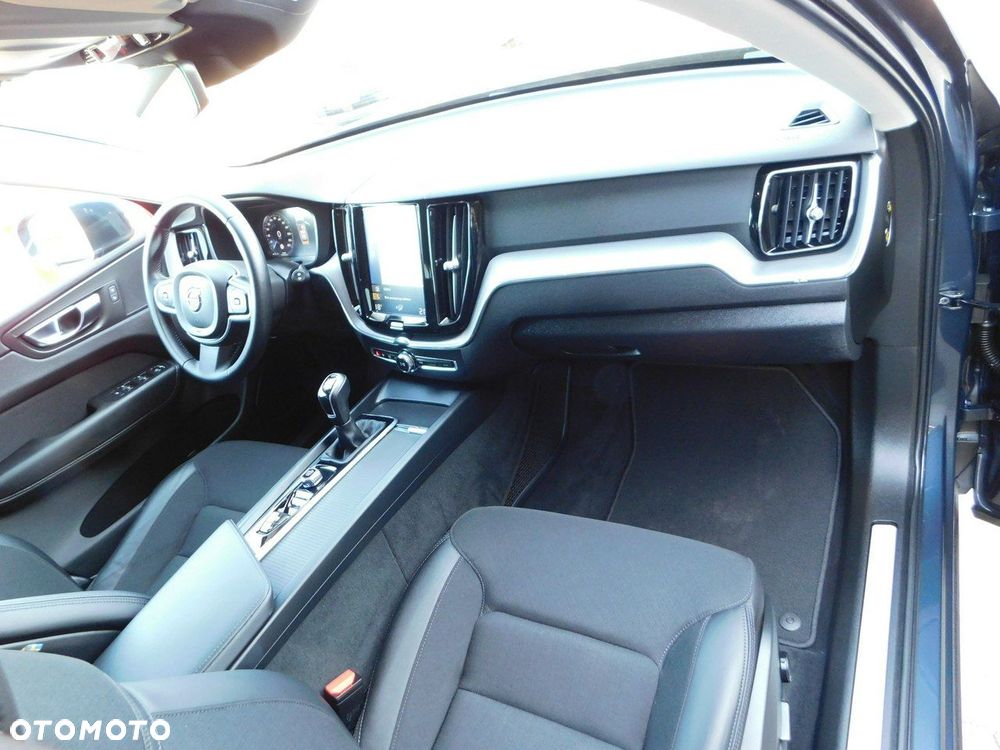 Volvo XC 60 D3 Momentum Pro - 7