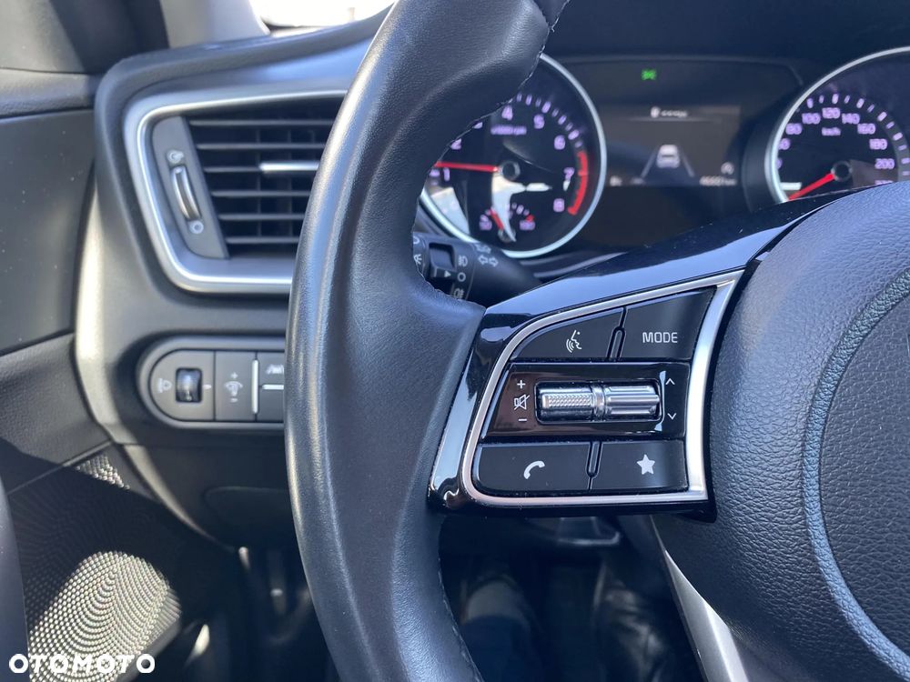 Kia Ceed 1.5 T-GDI M - 11