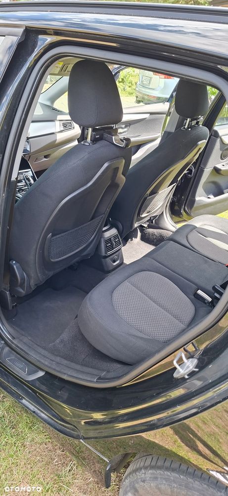 BMW Seria 2 218d xDrive Advantage - 9