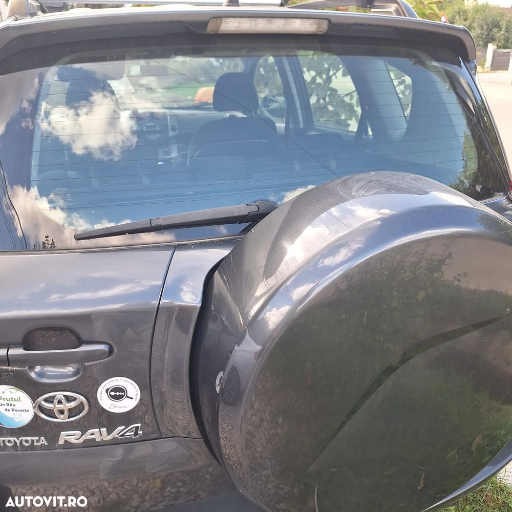 Toyota RAV4 2.2 D-4D 4x4 - 8