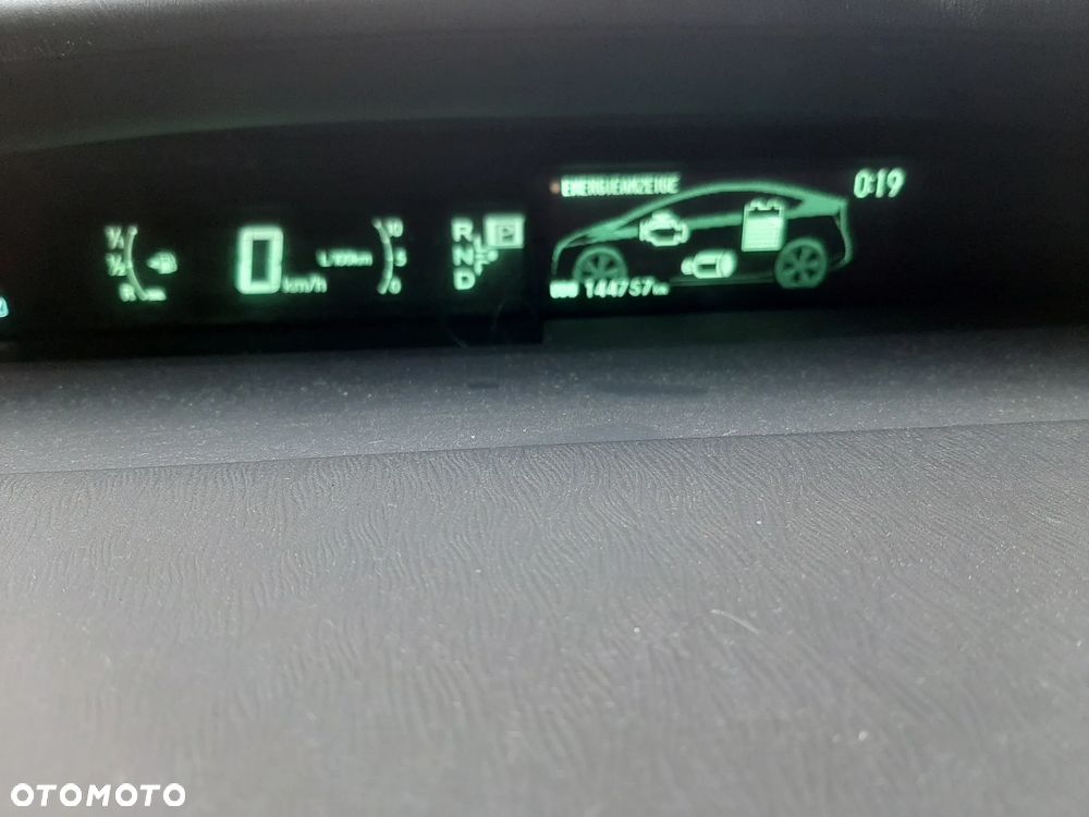 Toyota Prius - 13
