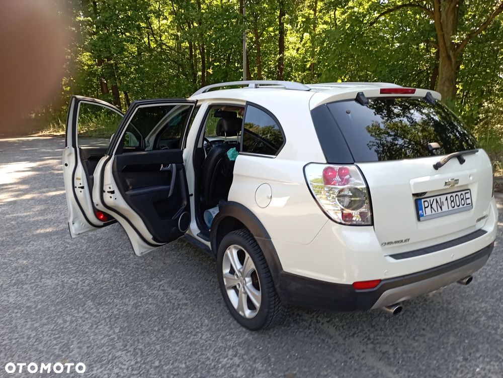 Chevrolet Captiva 2.2 D LTZ - 11