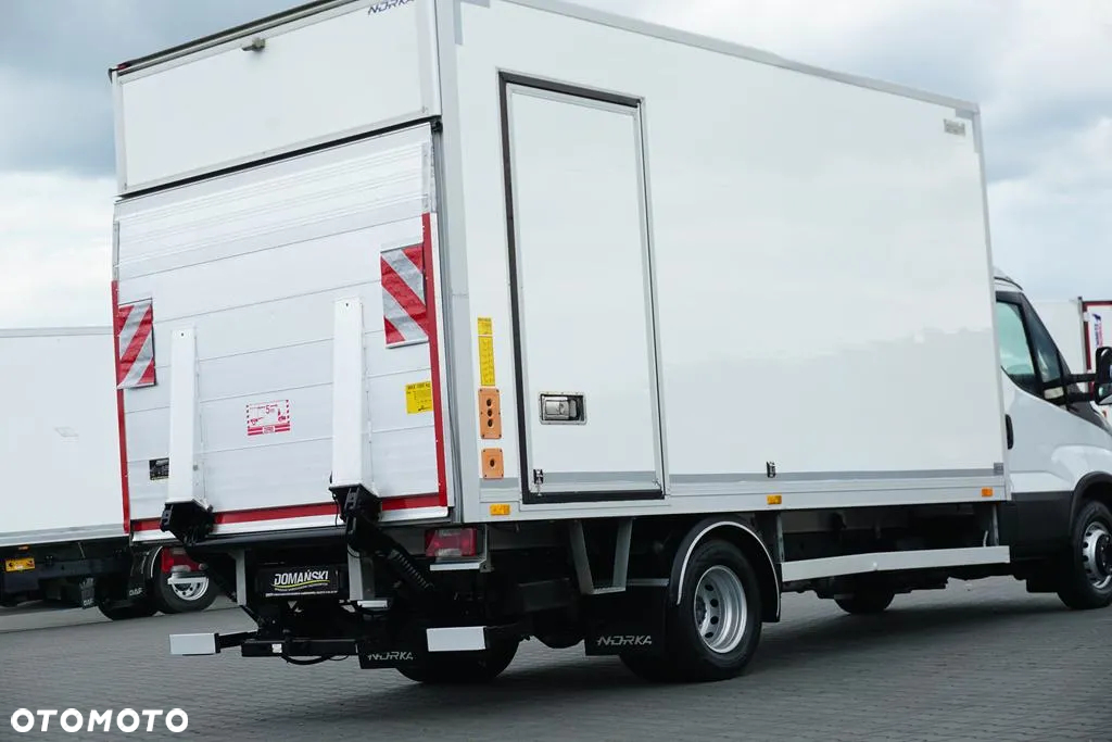 Iveco / DAILY / 70C18 / E 6 / KONTENER + WINDA / 10 PALET / ŁAD. 3565 KG - 28