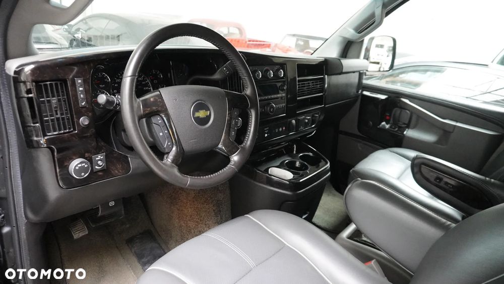 Chevrolet Express - 6