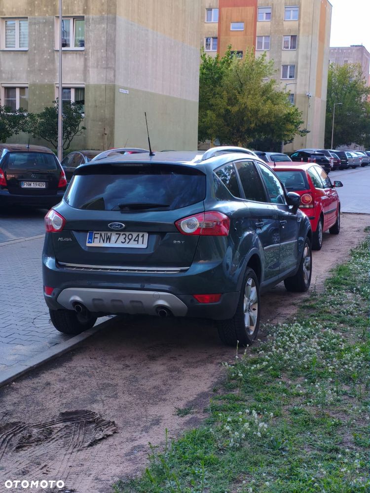 Ford Kuga 2.5 Titanium - 11