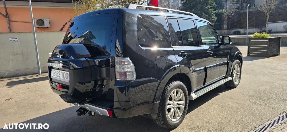Mitsubishi Pajero LWB 3.2 DI-D Instyle A70 - 6