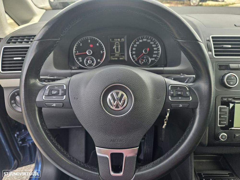 VW Touran 1.6 TDI Blue.Trendline 7L - 17