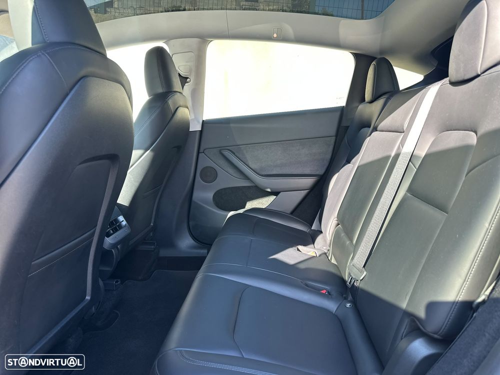 Tesla Model Y Long Range Tração Integral - 28