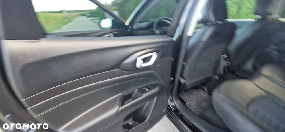 Jeep Compass - 12