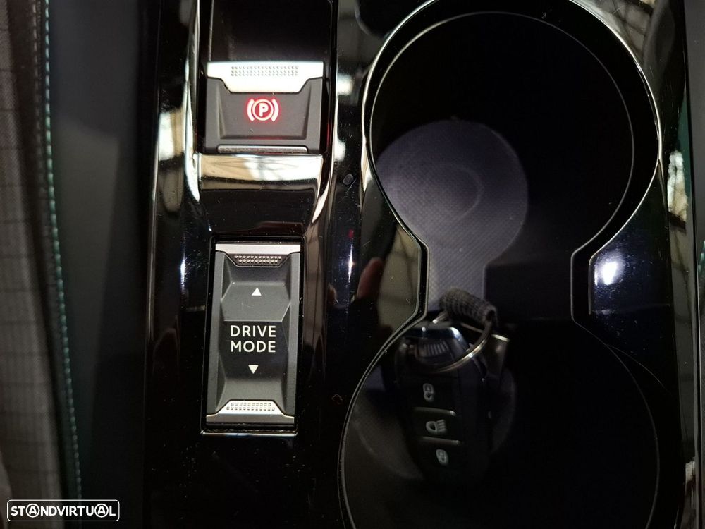 Peugeot 2008 1.2 PureTech Allure Pack - 21