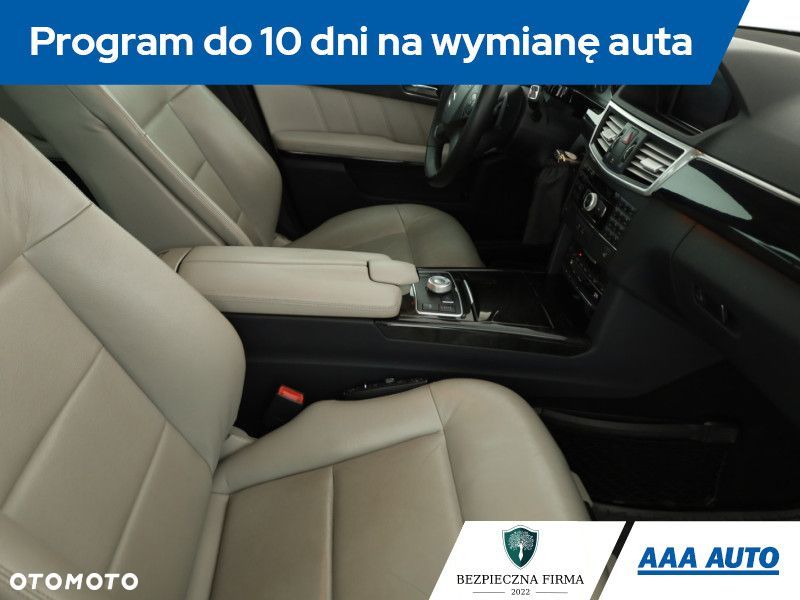 Mercedes-Benz Klasa E - 9