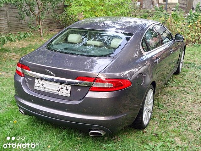 Jaguar XF 3.0 V6 D Luxury - 10