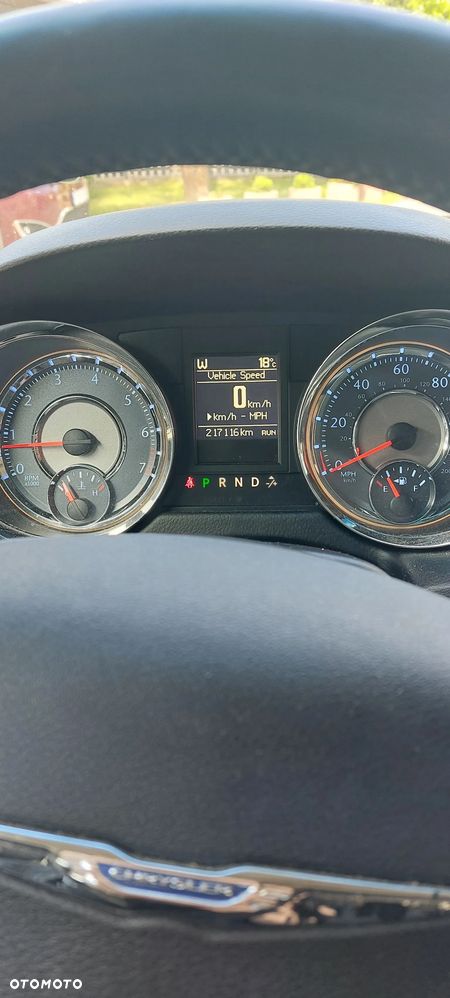 Chrysler Town & Country 3.6 Touring - 4