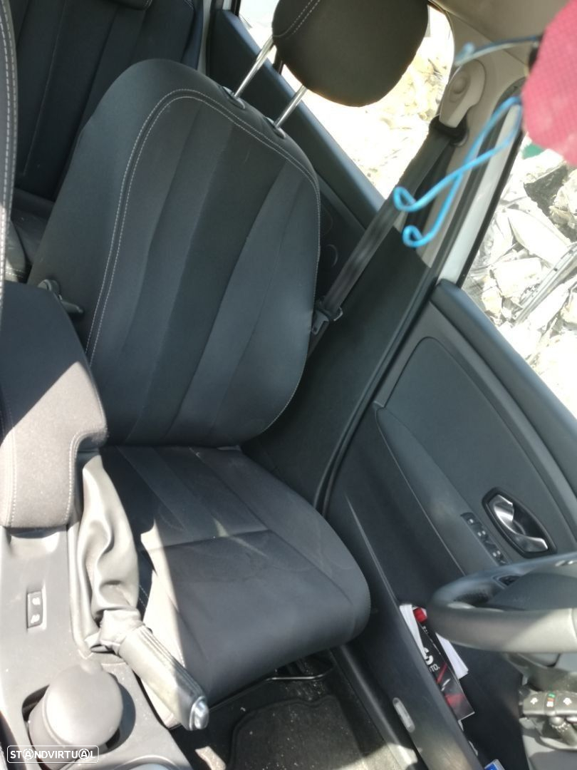 Peças Renault Megane III Hatchback (BZ0/1_) 2008 a 2013 - 50
