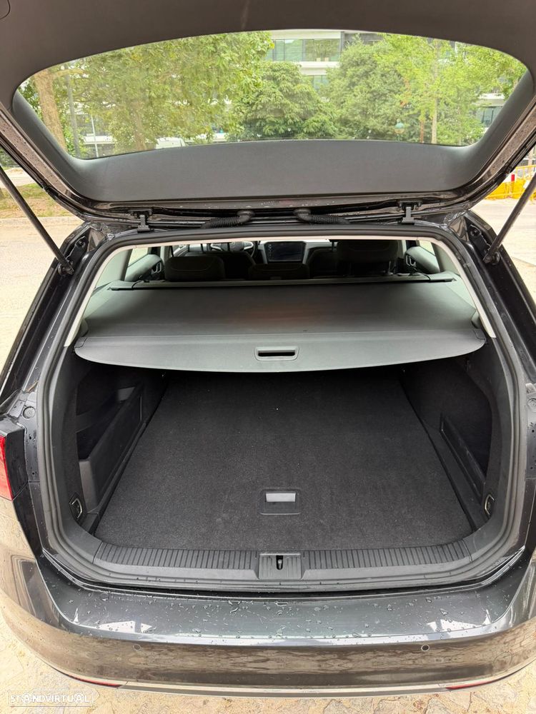 VW Passat Variant - 15