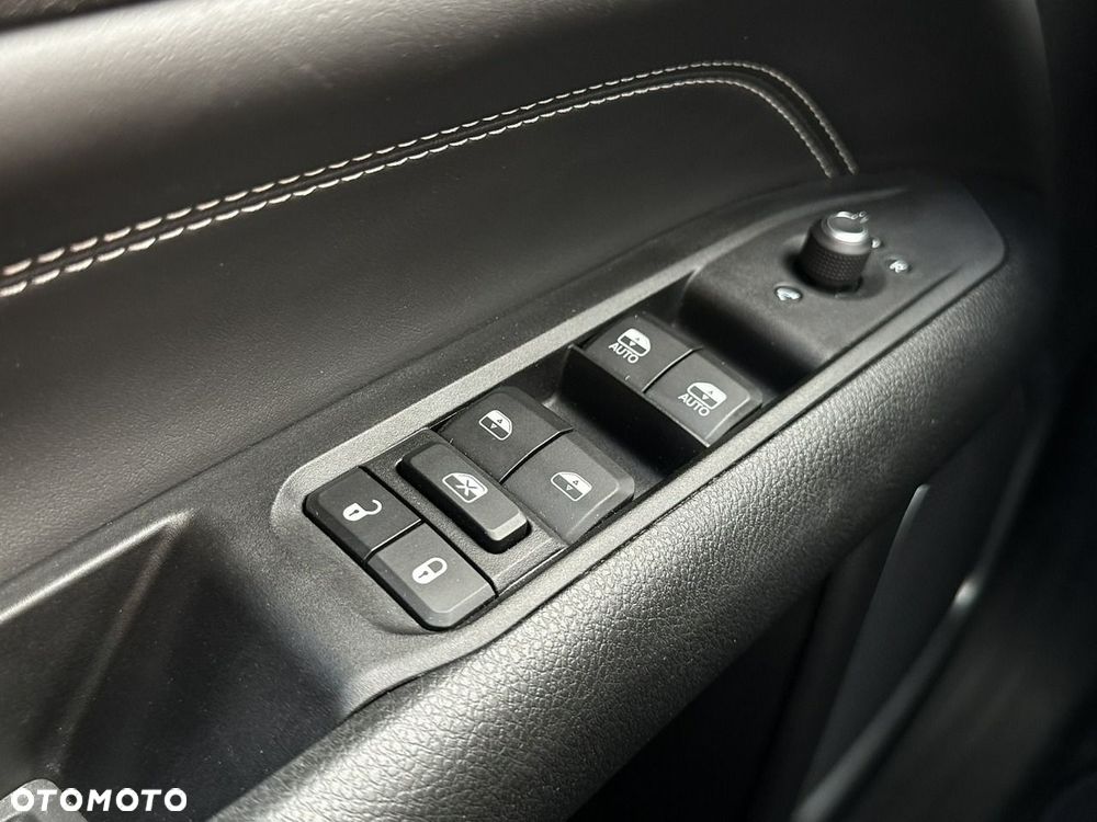 Jeep Compass - 24