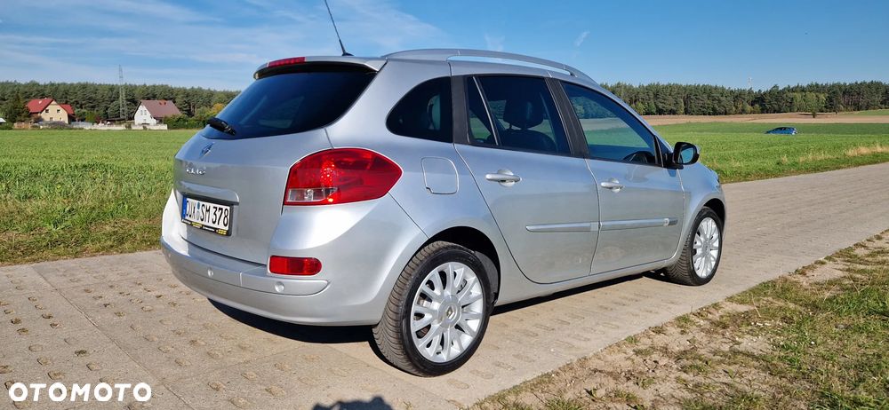 Renault Clio - 18