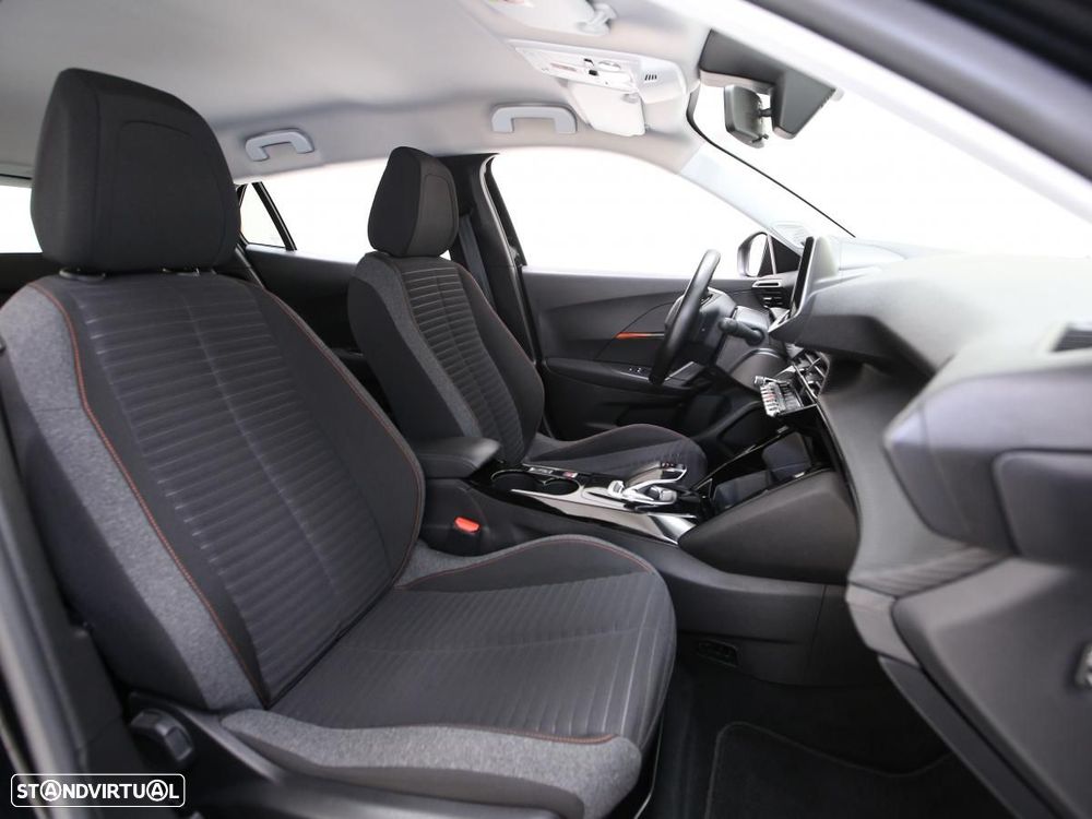 Peugeot e-2008 50 kWh Active - 10