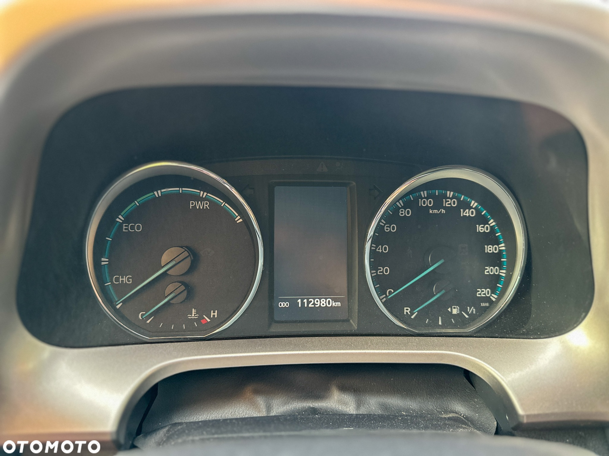 Toyota RAV4 Hybrid Premium 4x4 - 17