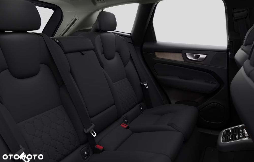 Volvo XC 60 B5 B AWD Plus Dark - 6