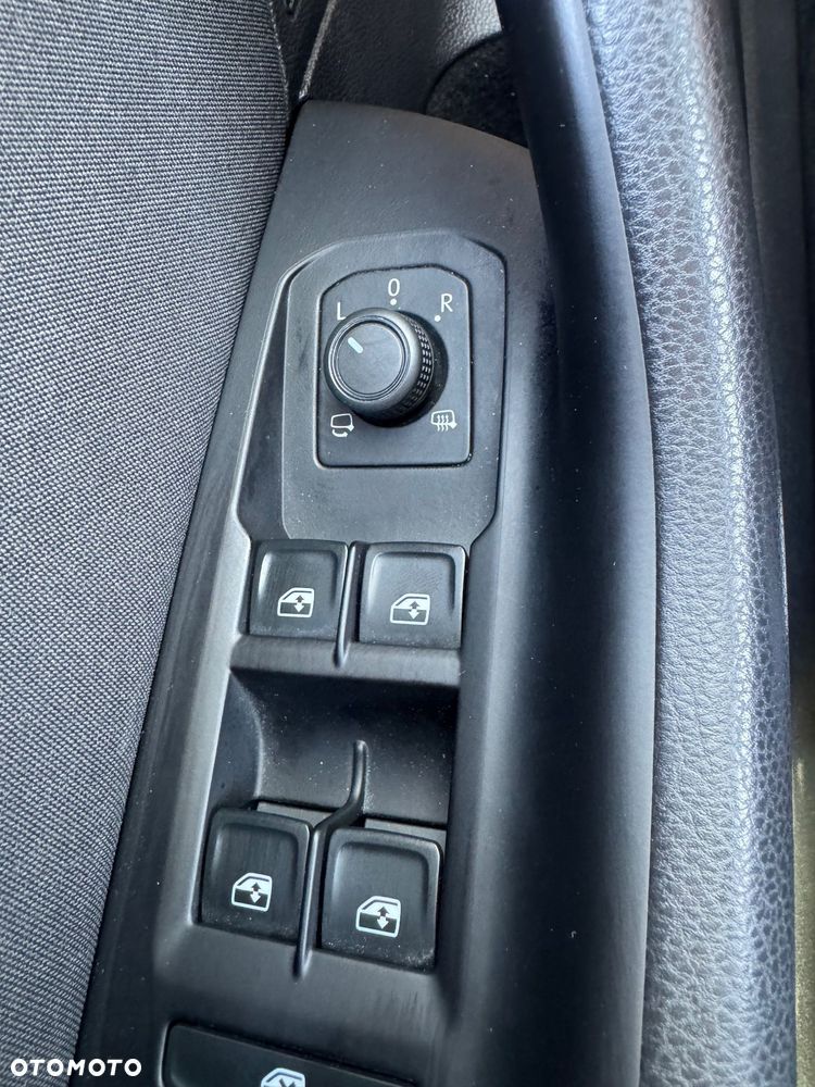 Volkswagen Passat - 26
