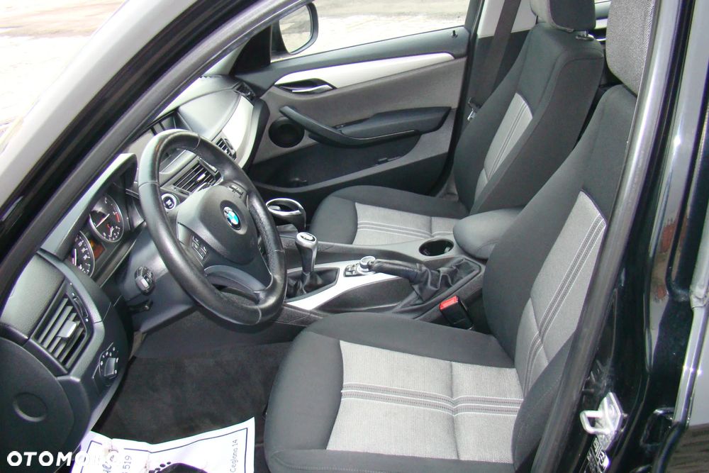 BMW X1 sDrive18d xLine - 9