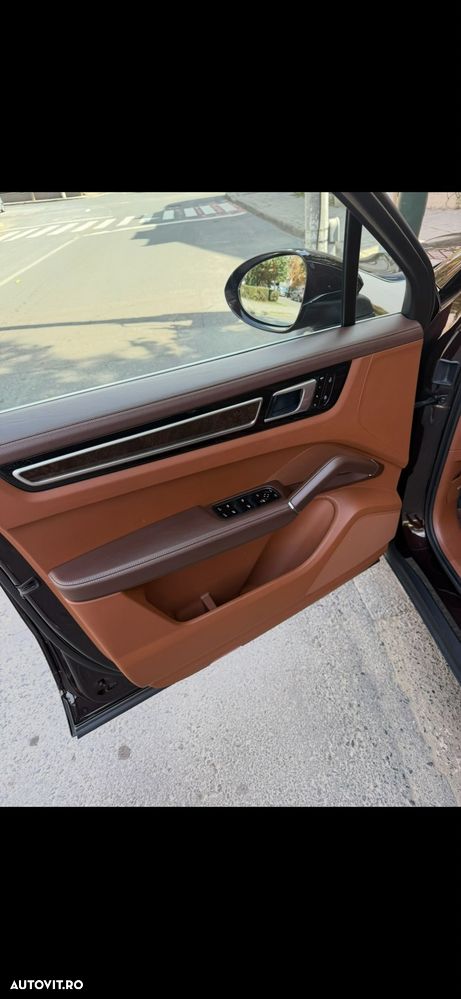 Porsche Cayenne Standard - 13