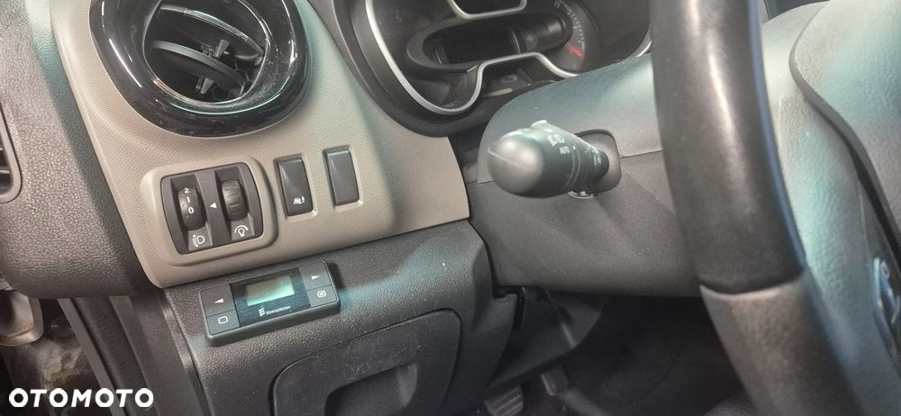 Renault Trafic - 19