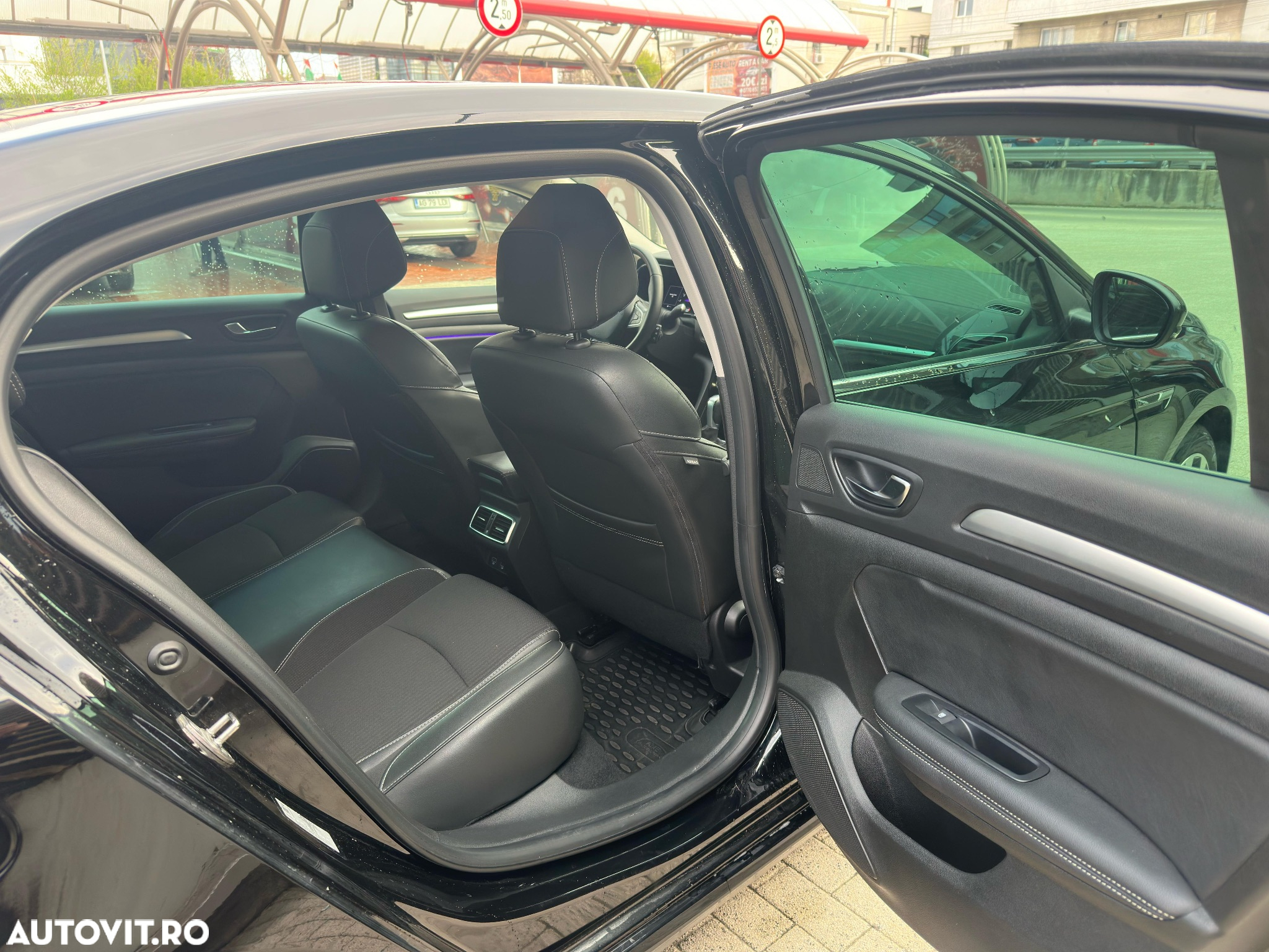 Renault Megane TCe 140 EDC GPF Techno - 29