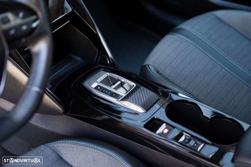 Peugeot e-208 Active Pack - 23