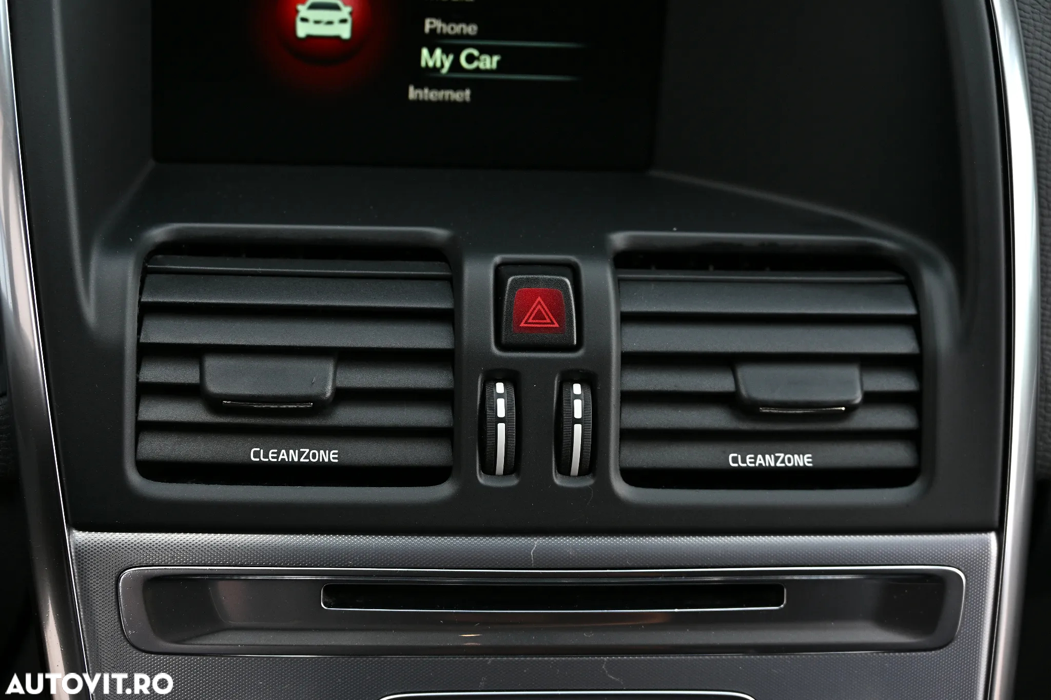 Volvo XC 60 D4 Geartronic Momentum - 34