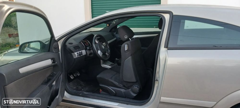 Opel Astra GTC - 3