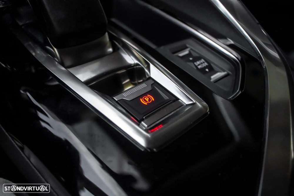 Peugeot 3008 1.6 Hybrid Allure e-EAT8 - 21