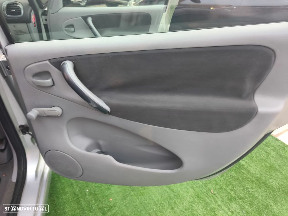 Citroën Xsara Picasso 1.6i Premier - 16