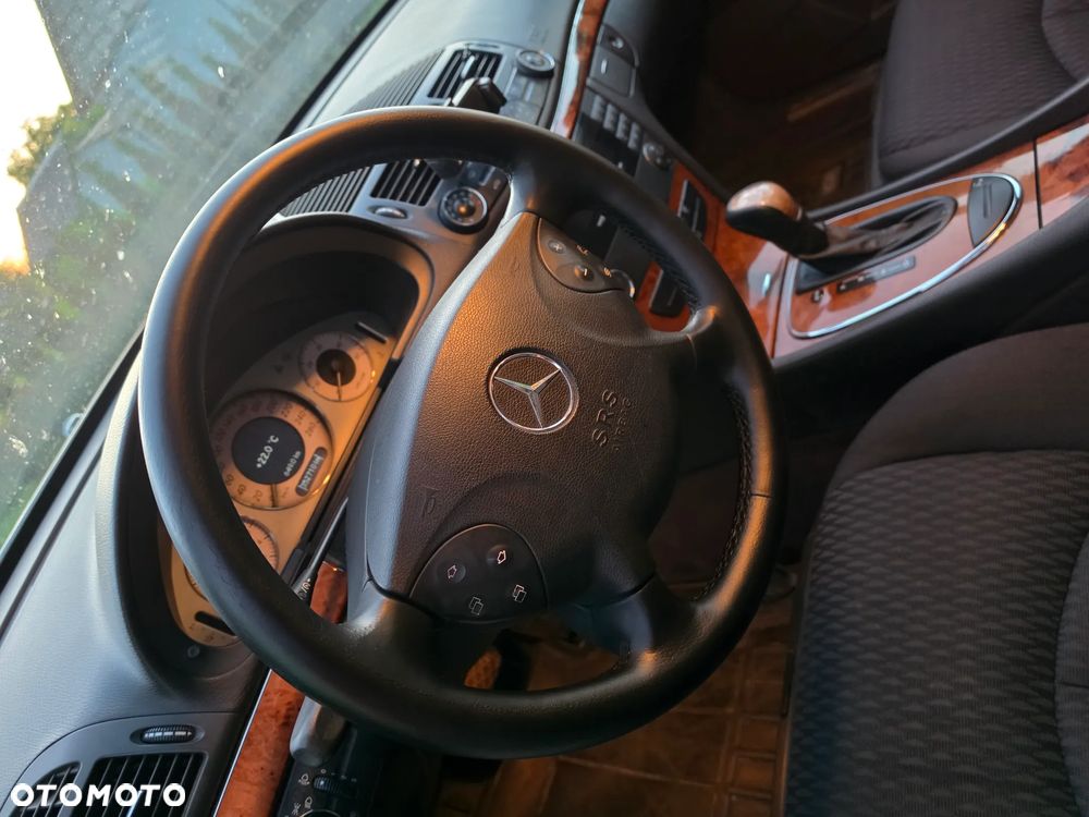 Mercedes-Benz Klasa E - 34