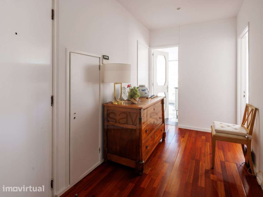 Apartamento T2 com Excelente Terraço de 60m² no Porto - Grande imagem: 5/16