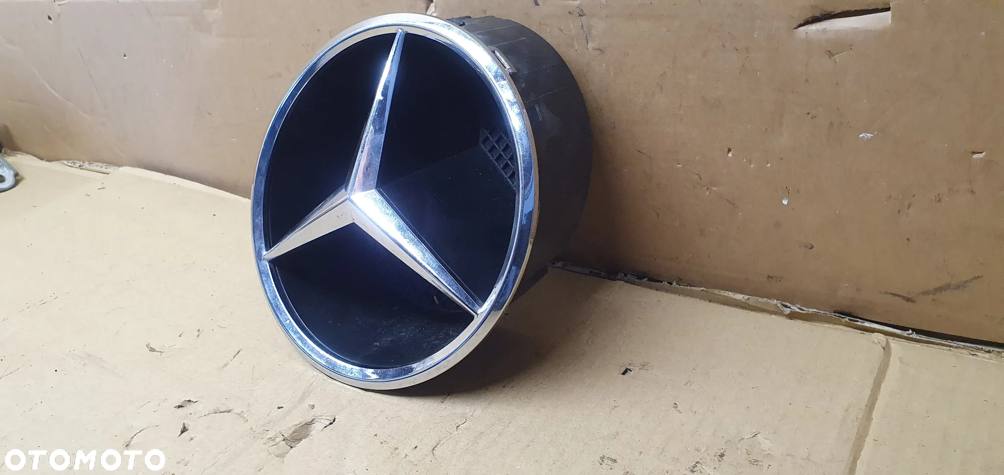 Znaczek emblemat logo przód Mercedes R-Klasa R251 - 4
