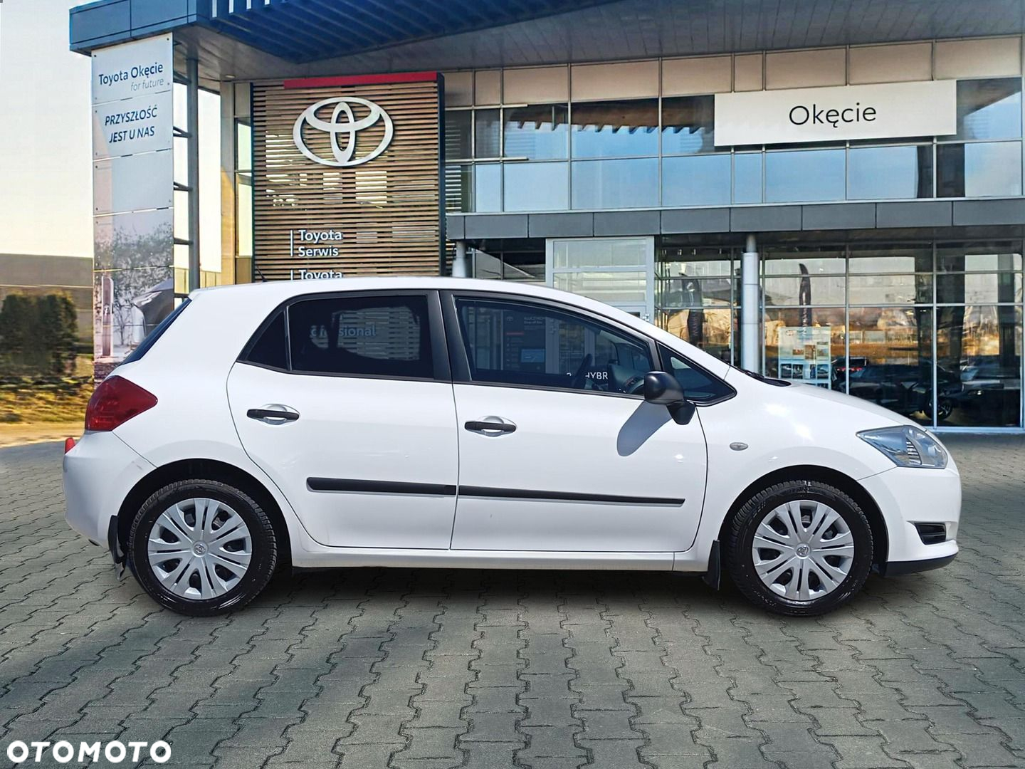 Toyota Auris 1.33 VVT-i Terra - 8