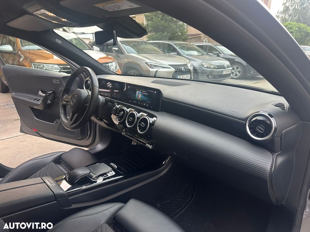 Mercedes-Benz A 180 d Sedan Aut. - 11