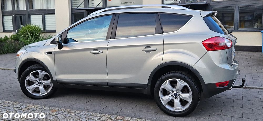 Ford Kuga 2.0 TDCi 4x4 Titanium - 34