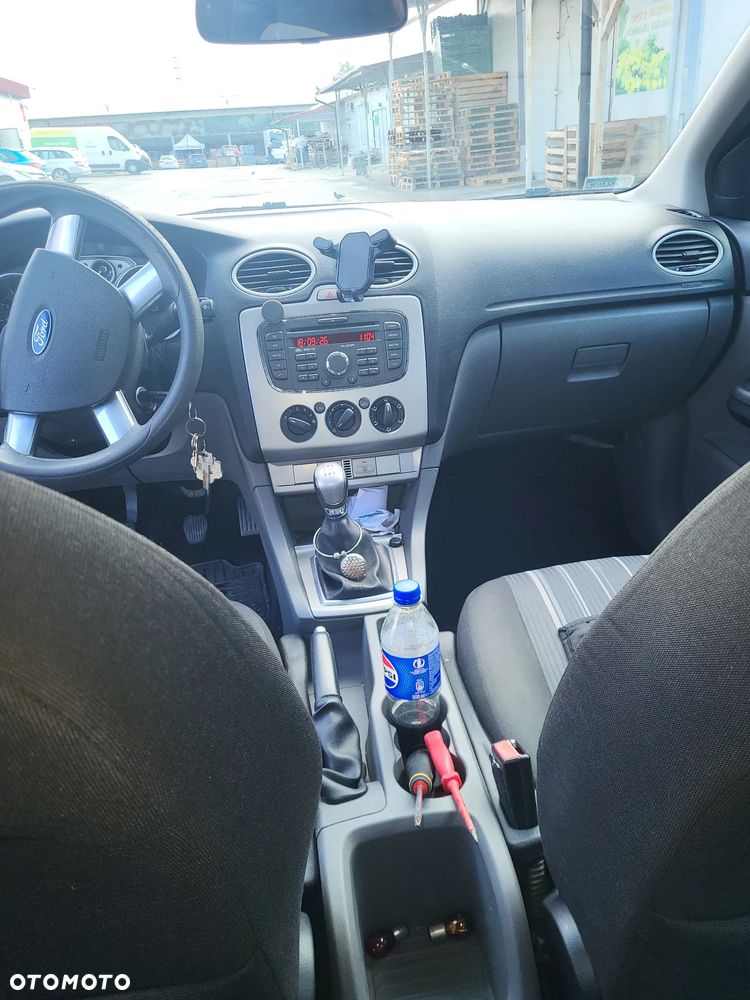 Ford Focus 1.6 Trend - 5