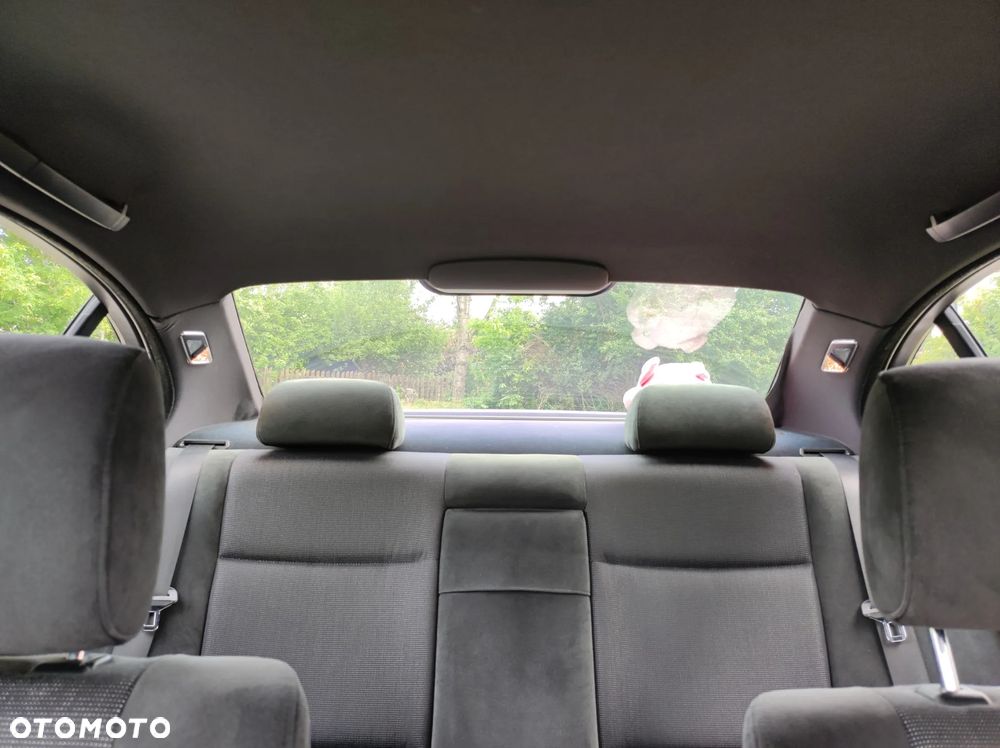 BMW Seria 3 318i - 8