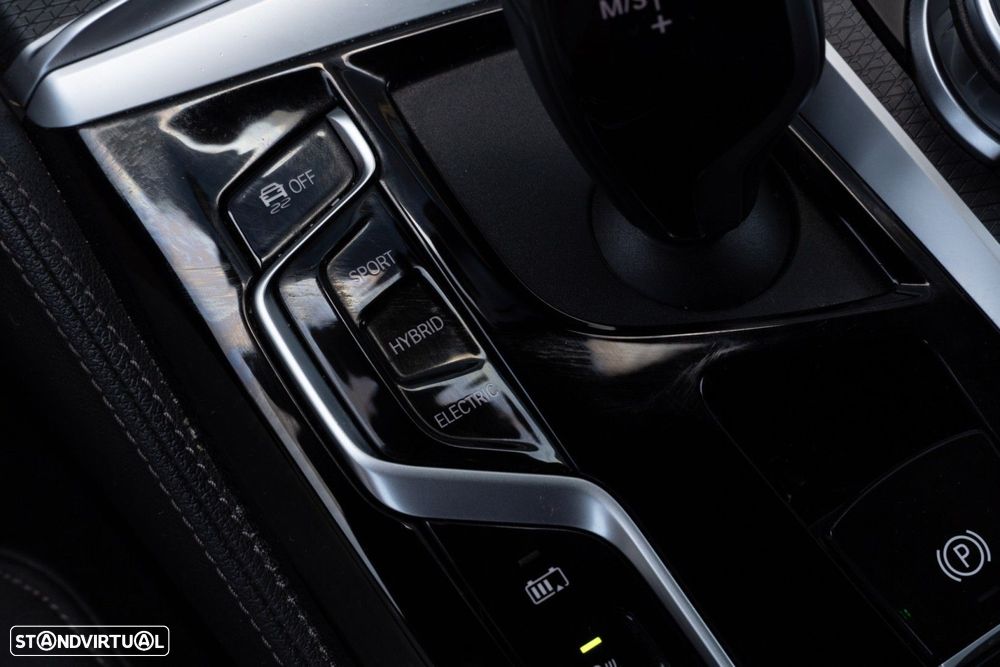 BMW 530 e Pack Desportivo M - 27