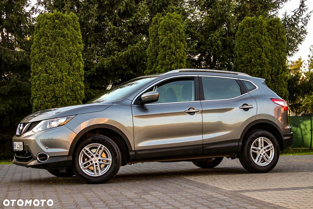 Nissan Qashqai 1.5 dCi TEKNA - 11