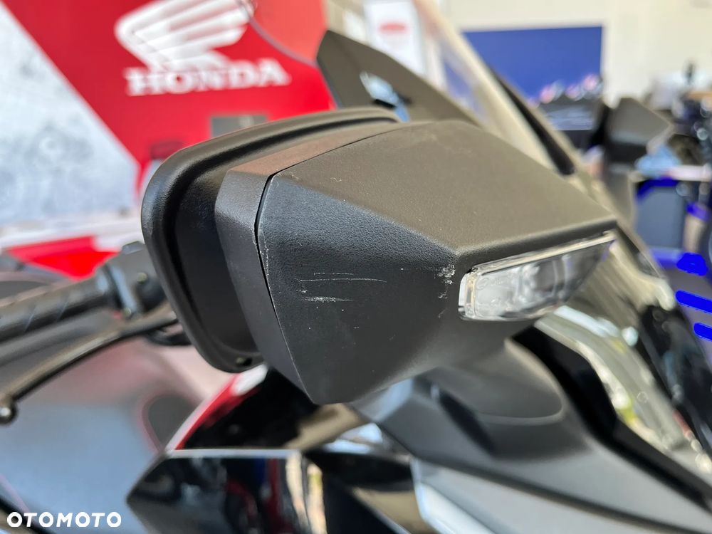 Honda NSS - 18