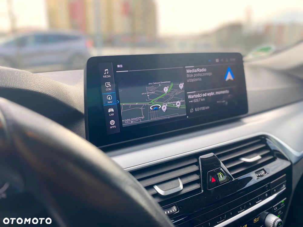 BMW Seria 5 518d - 6