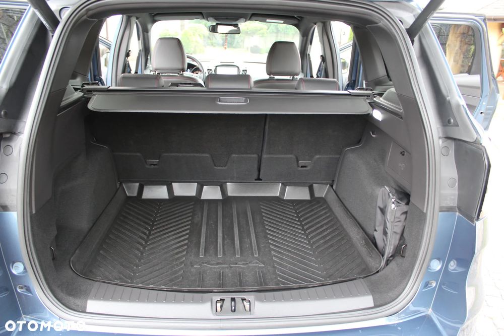 Ford Kuga 1.5 EcoBoost 2x4 ST-Line - 21
