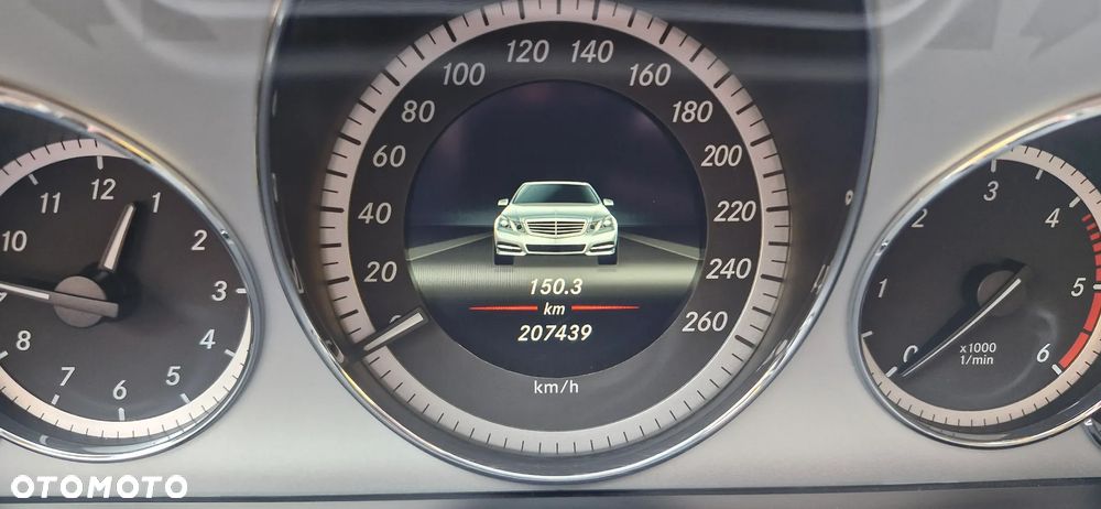 Mercedes-Benz Klasa E 220 CDI Automatik Avantgarde - 40